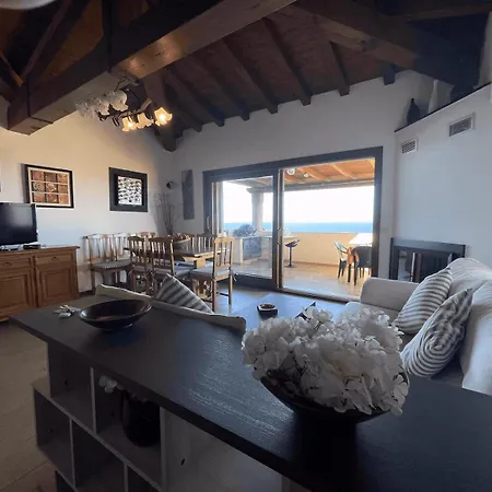 Апартаменты Punta Est Quadrilocale Terrazza Favolosa Vista Mare *