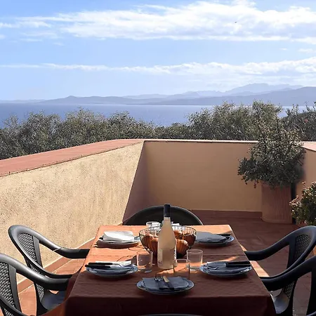 Punta Est Quadrilocale Terrazza Favolosa Vista Mare Апартаменты Капо-Кода-Кавальо