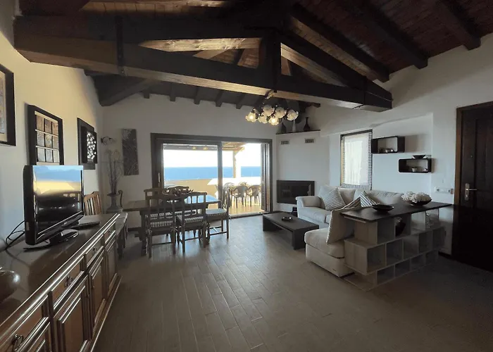 Punta Est Quadrilocale Terrazza Favolosa Vista Mare Apartman *
